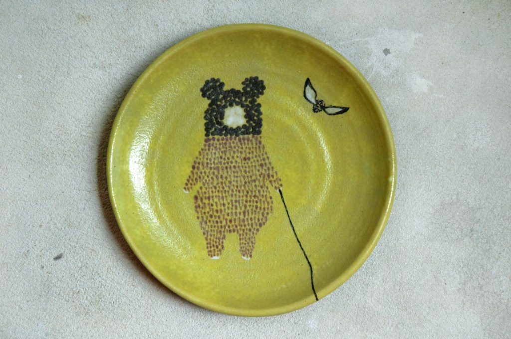 Daruma Bear and the&nbsp;Bee